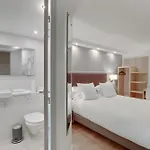 L'amandier Ξενοδοχείο Ναντέρ