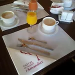 L'amandier 3* Ναντέρ