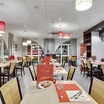 拉曼帝业酒店 酒店 楠泰尔
