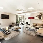 拉曼帝业酒店 楠泰尔