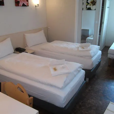 L'amandier 3* Nanterre