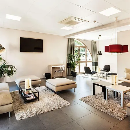 L'amandier Nanterre