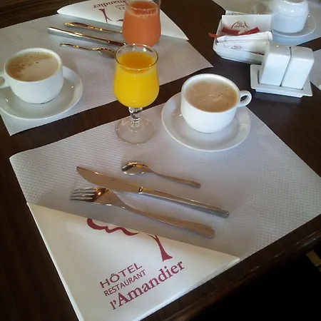 L'amandier 3* Nanterre