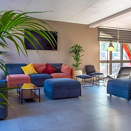 L'amandier 3* Nanterre