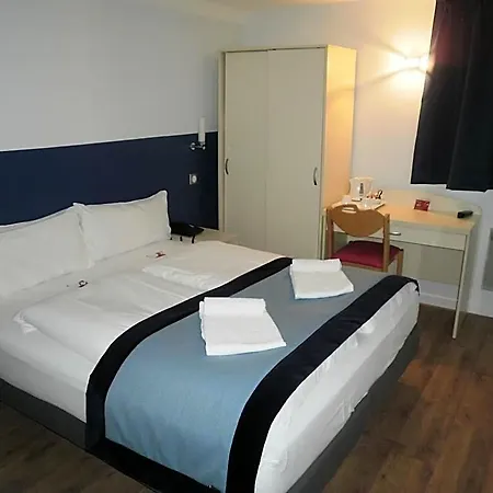 L'amandier Hotell 3*