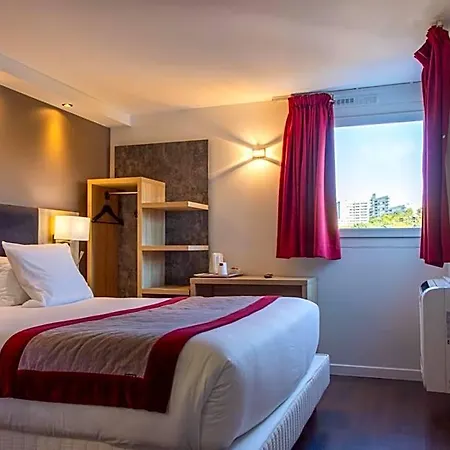 L'amandier 3* Nanterre
