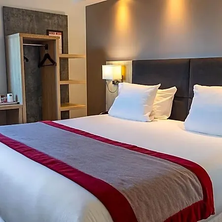 L'amandier 3* Nanterre