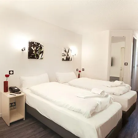 L'amandier 3* Nanterre